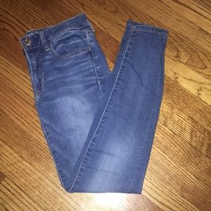 American Eagle light wash jeans